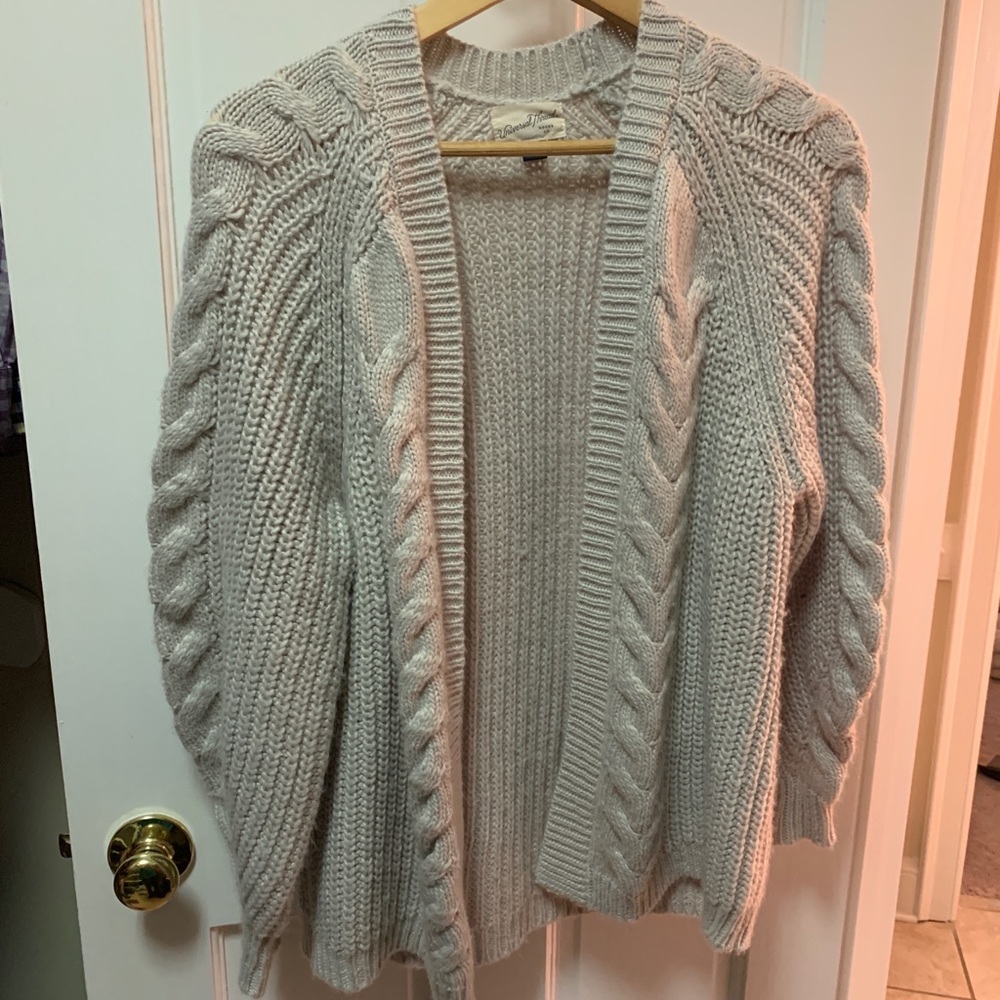 Cardigan sweater